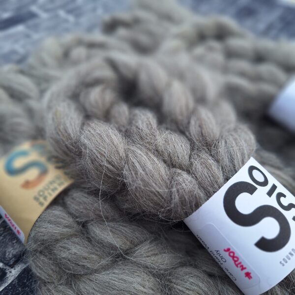 ICELANDIC wool top -Mid grey - Image 2