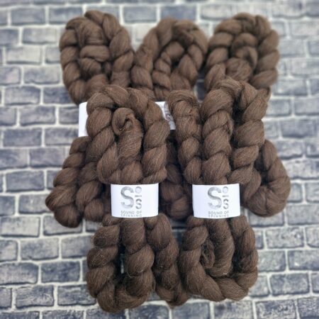 CORRIEDALE wool top - Brown