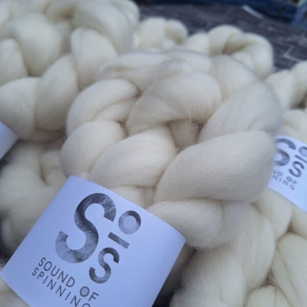 CORMO wool top -White - Image 2