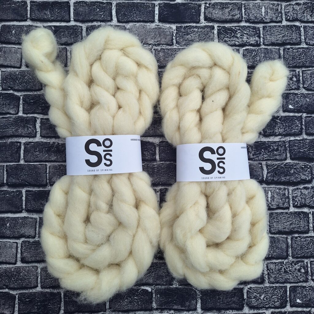 CHEVIOT wool sliver - White