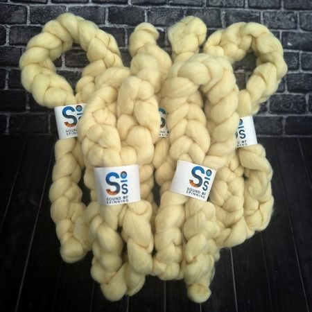 SHETLAND wool top - White