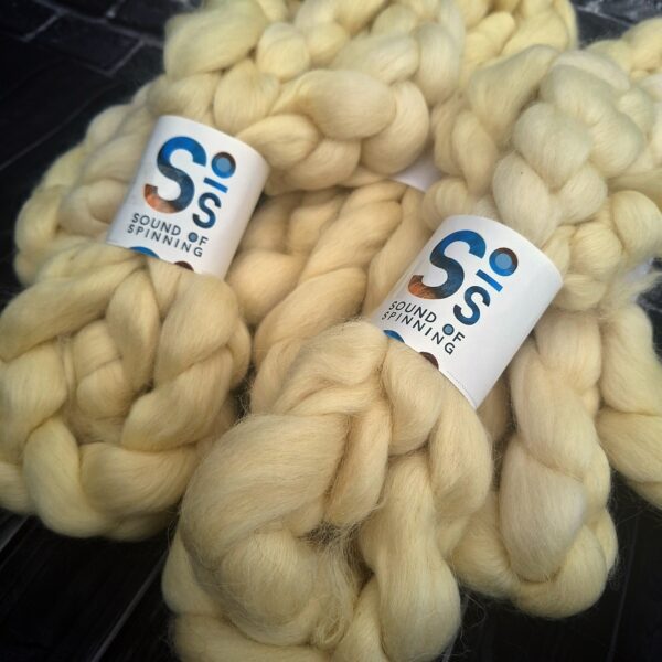WENSLEYDALE wool top - White - Image 4