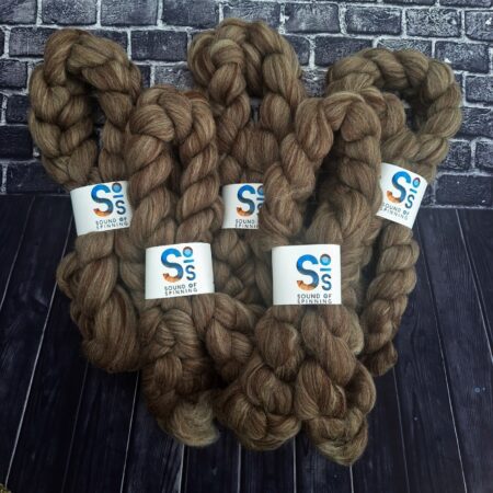 BLUE FACED LEICESTER wool top - Brown